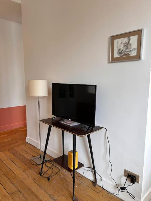 Un Fabuleux Decor Pour Un Chaleureux Appartement Париж Экстерьер фото