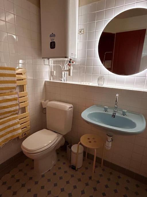 Un Fabuleux Decor Pour Un Chaleureux Appartement Париж Экстерьер фото