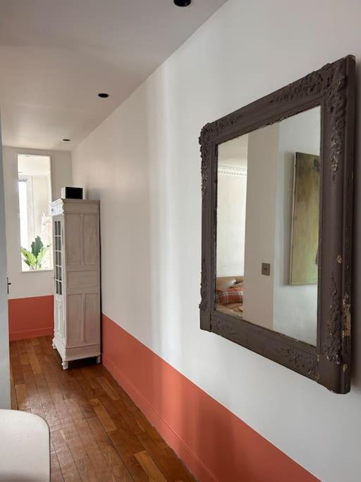 Un Fabuleux Decor Pour Un Chaleureux Appartement Париж Экстерьер фото