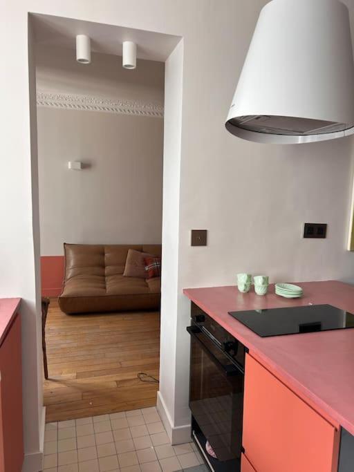 Un Fabuleux Decor Pour Un Chaleureux Appartement Париж Экстерьер фото
